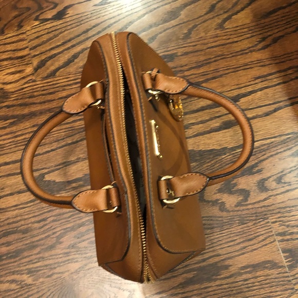 Michael Kors bag - Picture 2 of 2